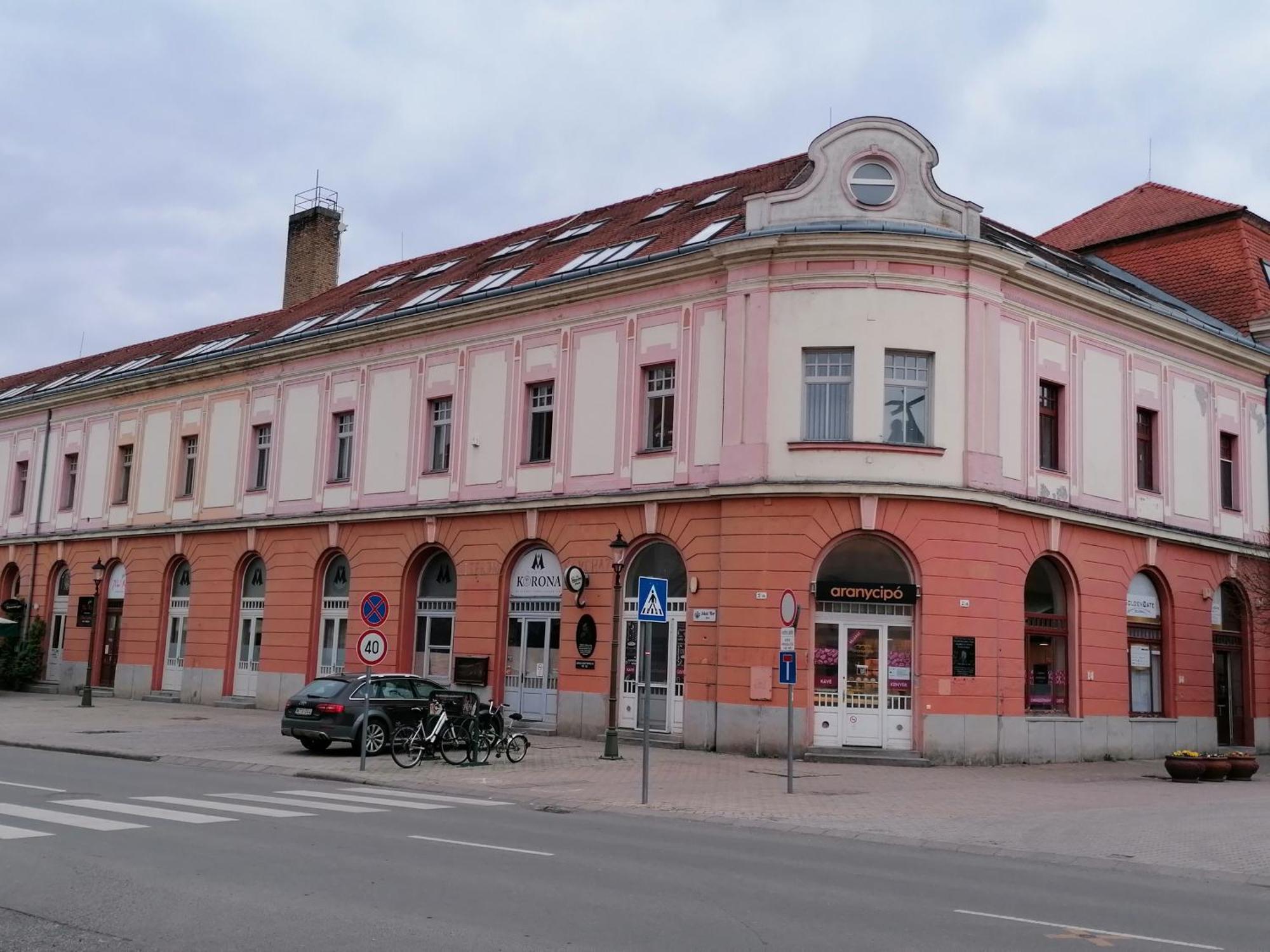 Mohacs Korona Apartman Exterior foto