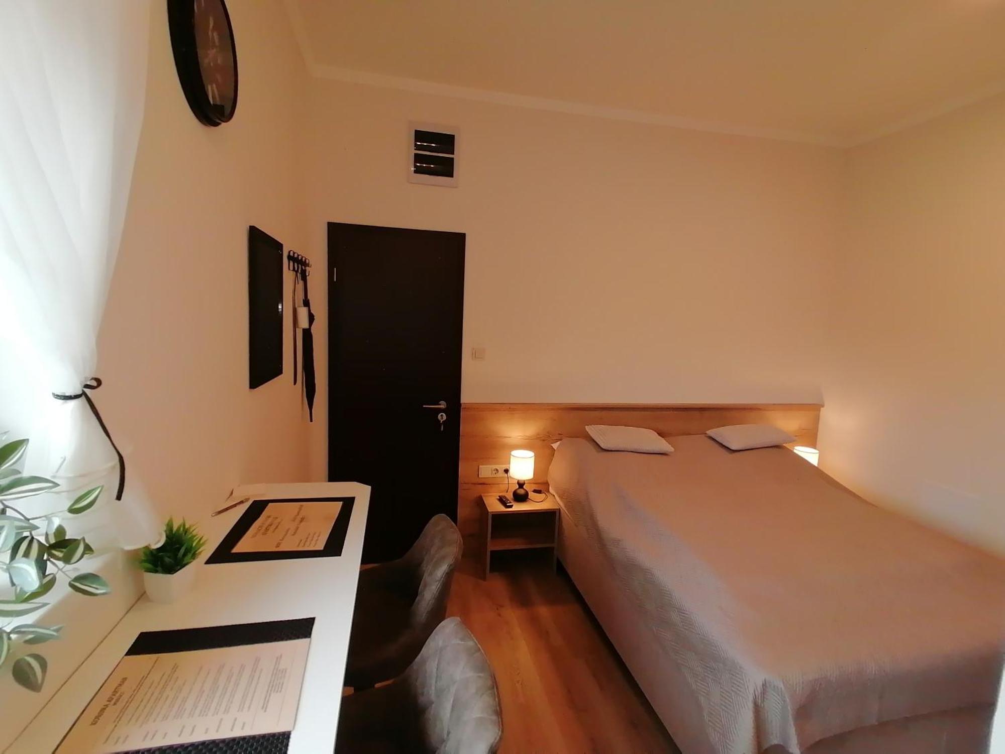 Mohacs Korona Apartman Exterior foto